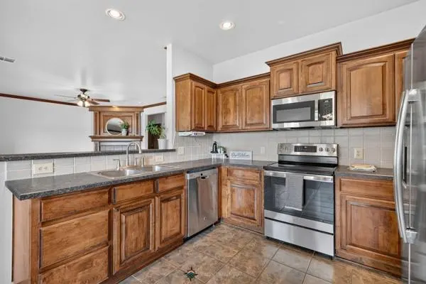 Photo 14 — 1221 W Johnathan Way, Mustang, OK 73064