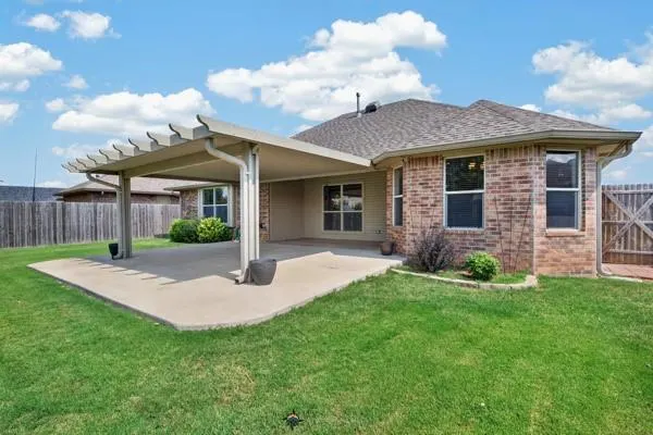 Photo 37 — 1221 W Johnathan Way, Mustang, OK 73064