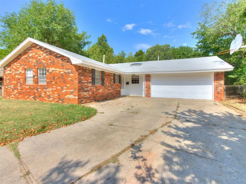Front exterior — 1217 Washington Street, Edmond, OK 73034