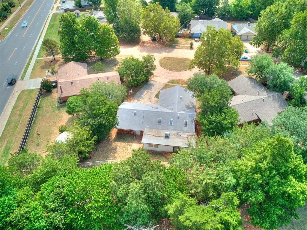 Photo 4 — 1217 Washington Street, Edmond, OK 73034