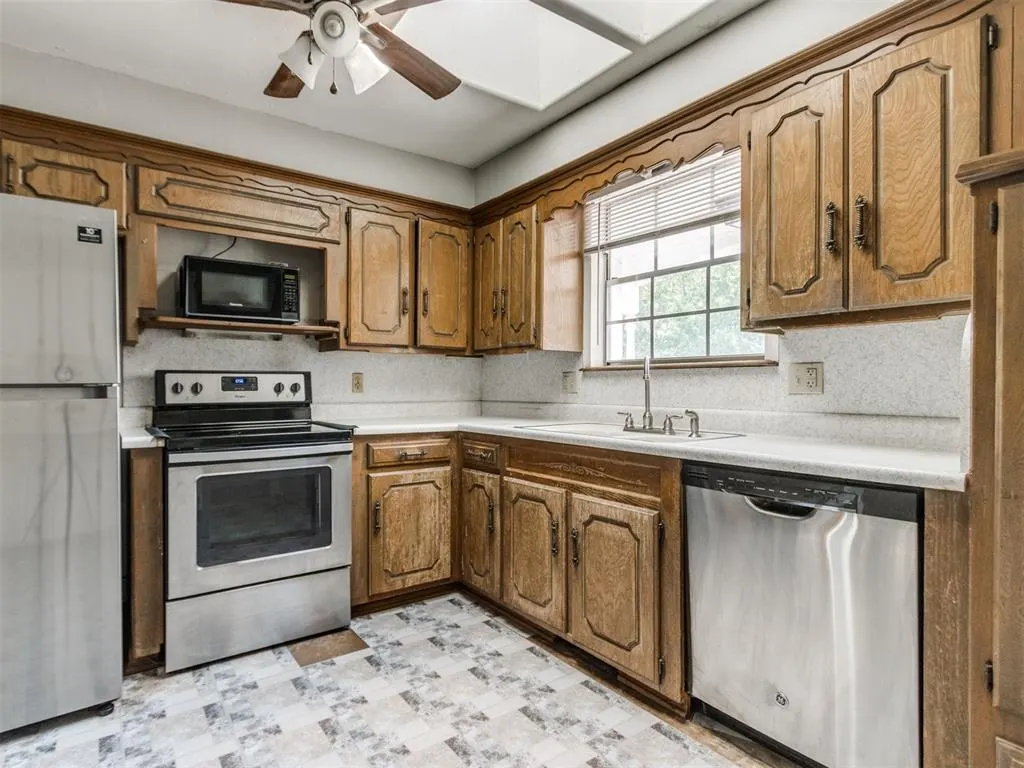 Photo 11 — 1217 Washington Street, Edmond, OK 73034