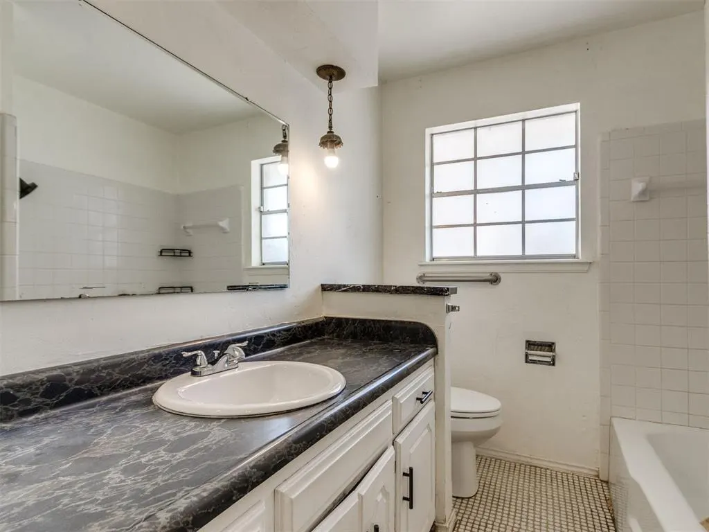 Photo 16 — 1217 Washington Street, Edmond, OK 73034
