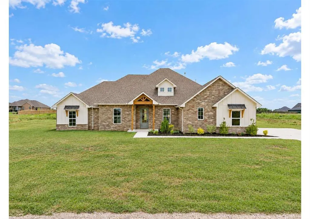 Front exterior — 4449 Raymond Lane, Guthrie, OK 73044
