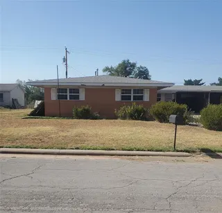 Sold home at 321 Pawnee Road #B
