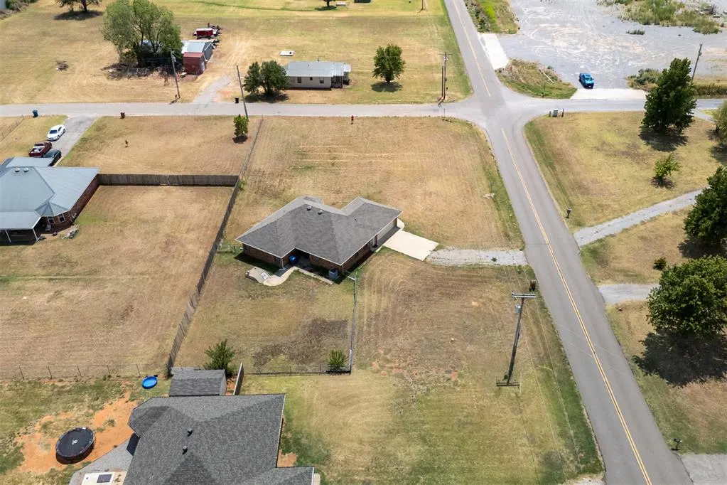 Photo 30 — 893 S Cemetery Road, Tuttle, OK 73089
