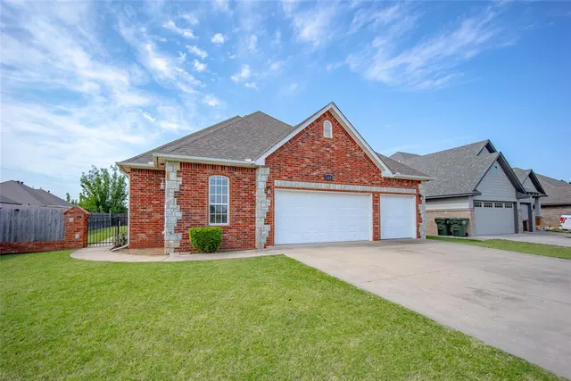 Photo 2 — 324 Shrill Street, Norman, OK 73071