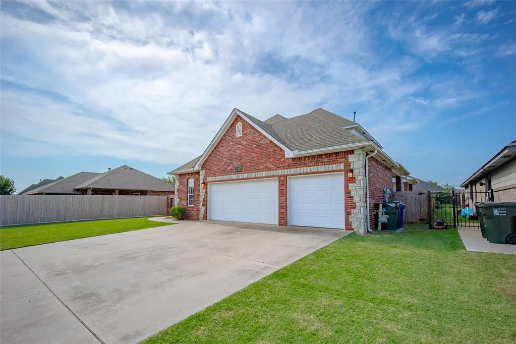 Photo 4 — 324 Shrill Street, Norman, OK 73071