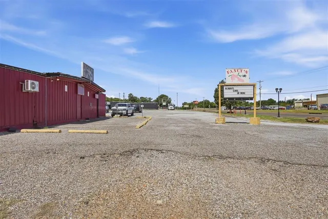 Photo 6 — 1808 SE 59th Street, Oklahoma City, OK 73129