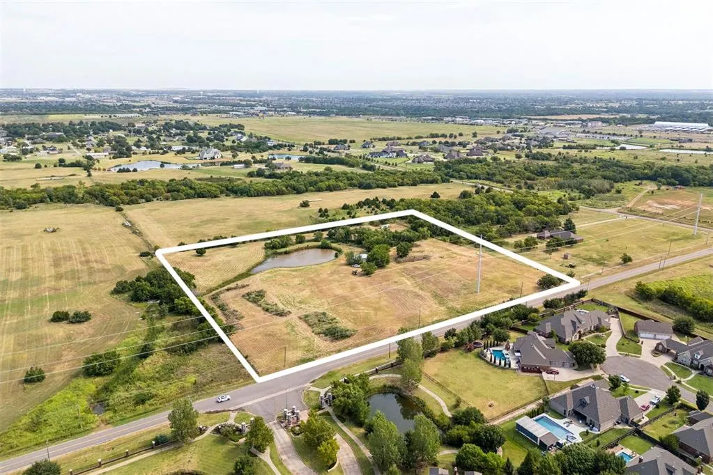 Photo 2 — 3801 W Franklin Road, Norman, OK 73072