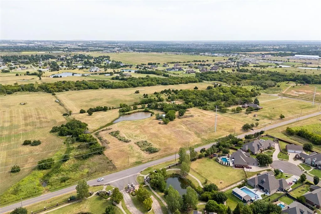 Photo 9 — 3801 W Franklin Road, Norman, OK 73072