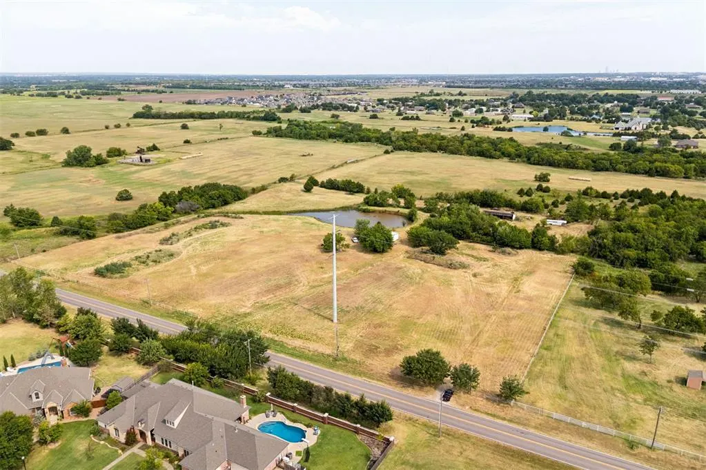 Photo 12 — 3801 W Franklin Road, Norman, OK 73072