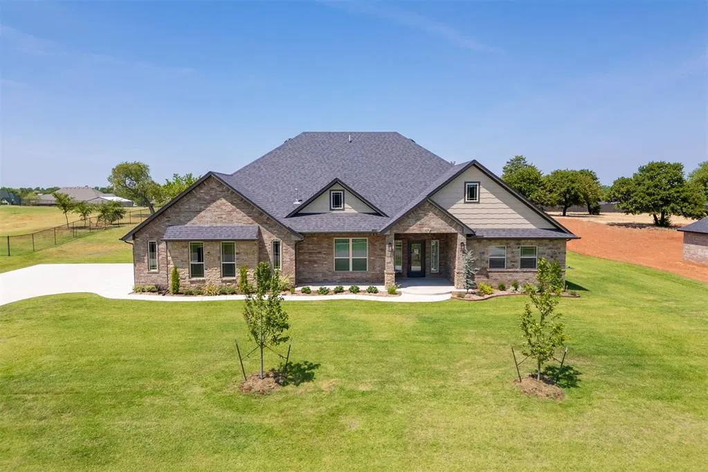 Front exterior — 974 County Street 2984, Blanchard, OK 73010