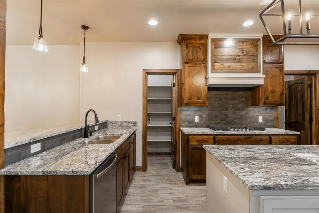 Photo 8 — 974 County Street 2984, Blanchard, OK 73010