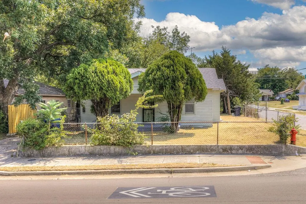 Photo 3 — 1400 NE 16th Street, Oklahoma City, OK 73117