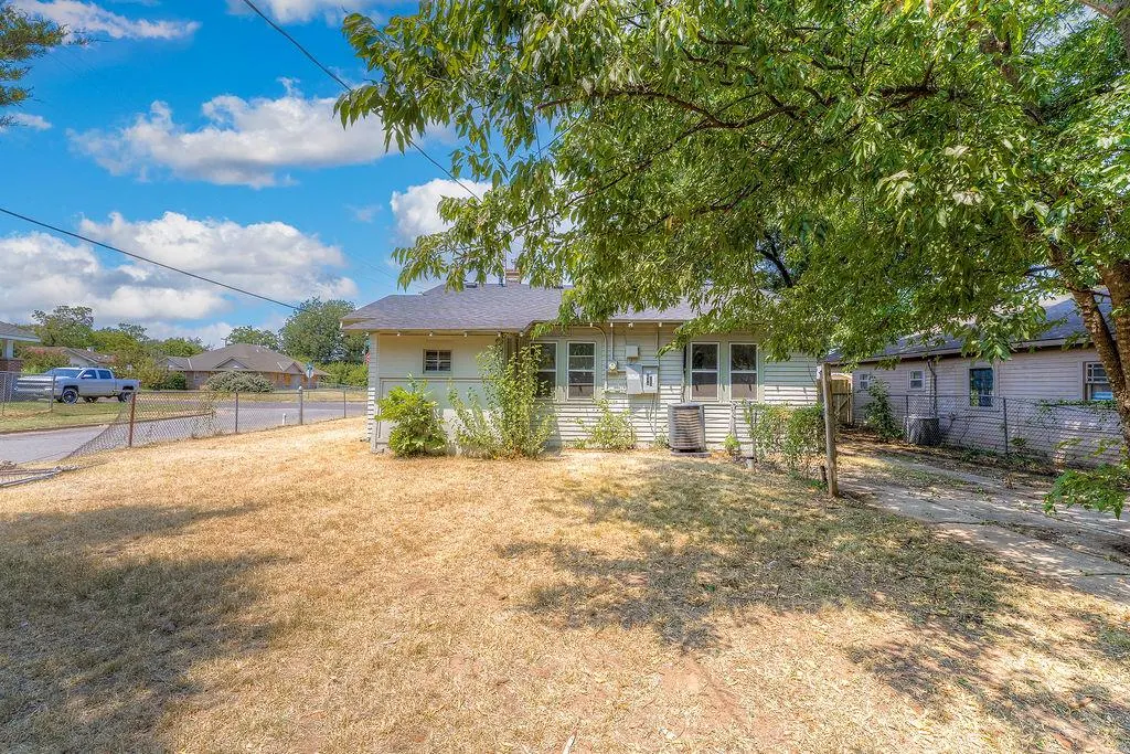 Photo 4 — 1400 NE 16th Street, Oklahoma City, OK 73117