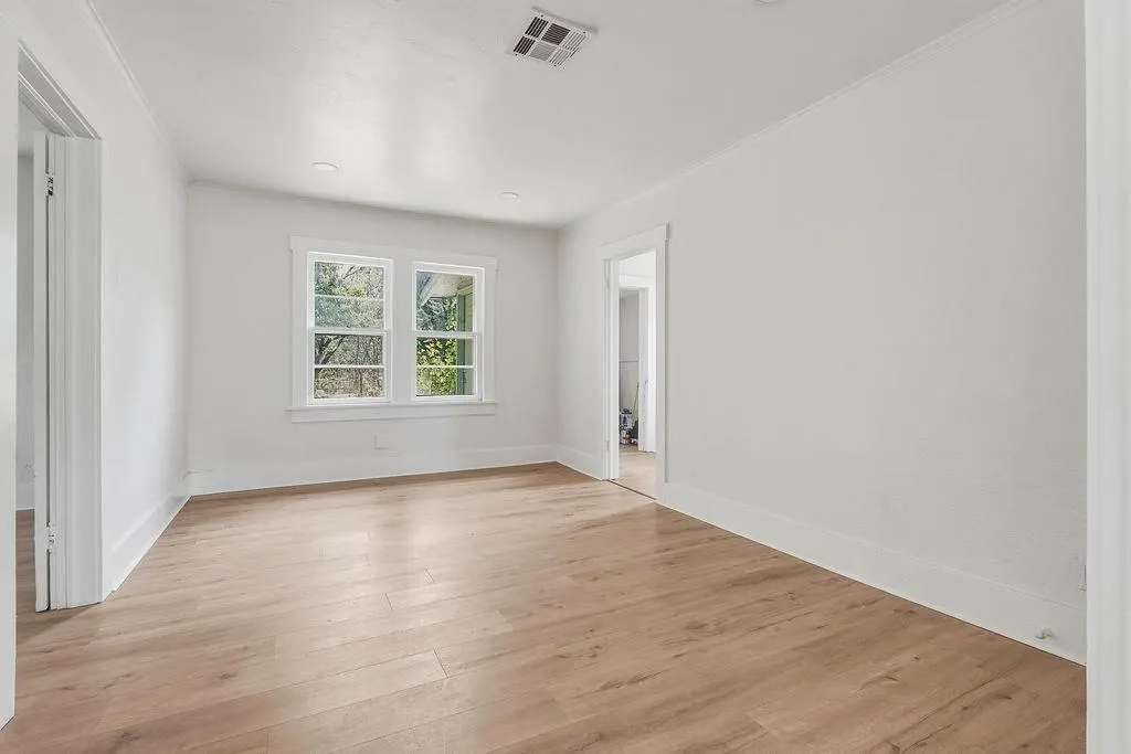 Photo 11 — 1400 NE 16th Street, Oklahoma City, OK 73117