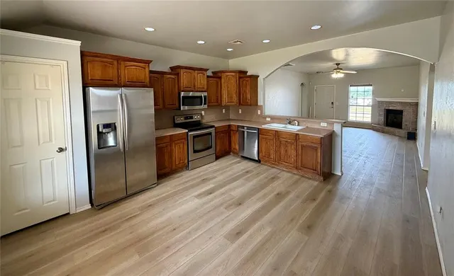 Photo 5 — 328 S Castle Ridge Lane, Mustang, OK 73064