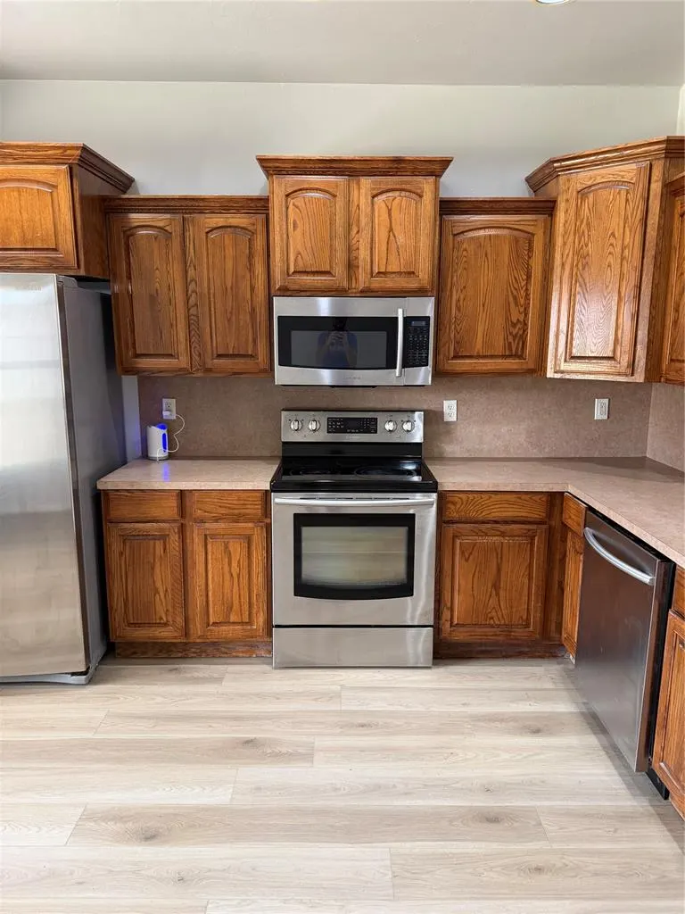 Photo 7 — 328 S Castle Ridge Lane, Mustang, OK 73064