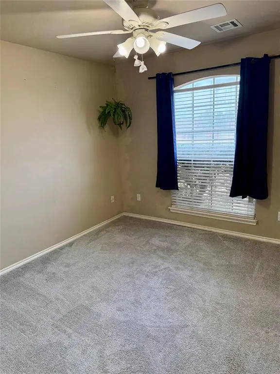 Photo 14 — 328 S Castle Ridge Lane, Mustang, OK 73064