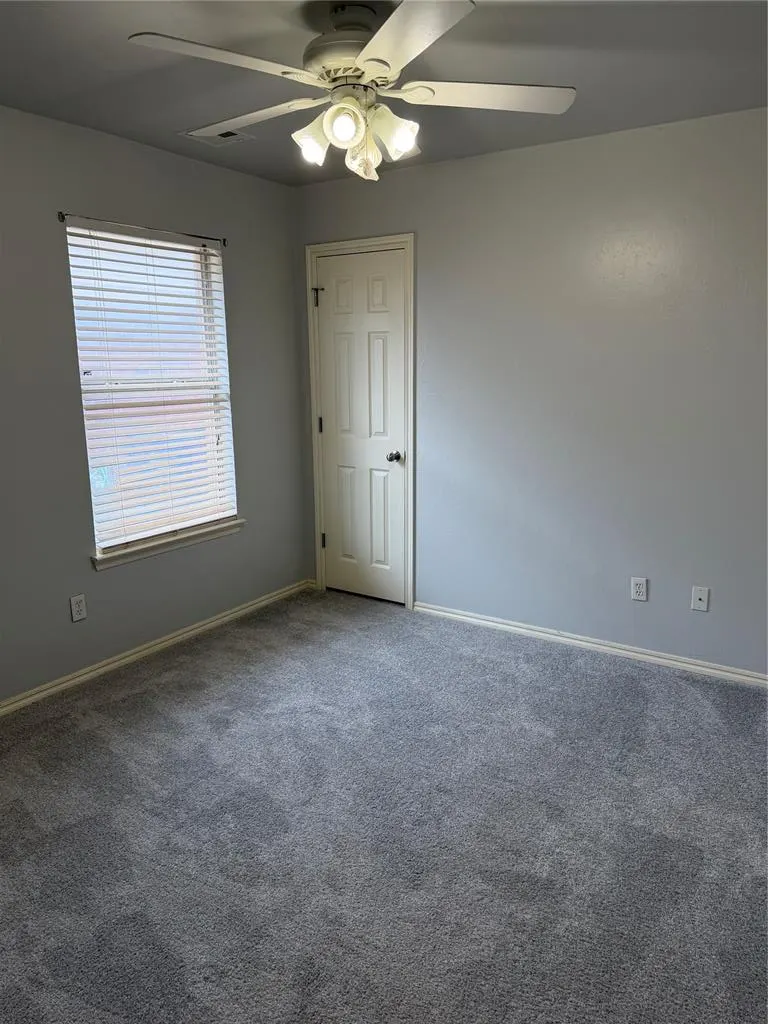 Photo 16 — 328 S Castle Ridge Lane, Mustang, OK 73064