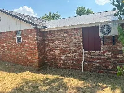Photo 5 — 316 S Price Road Road, Fort Cobb, OK 73038