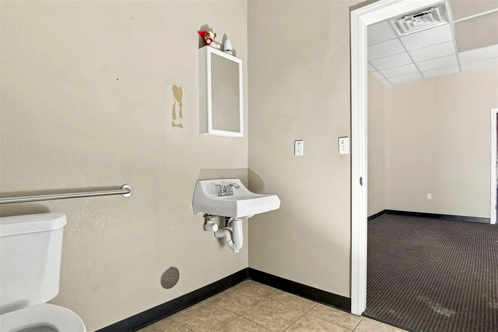 Photo 28 — 3900 E I240 Service Road, Oklahoma City, OK 73135