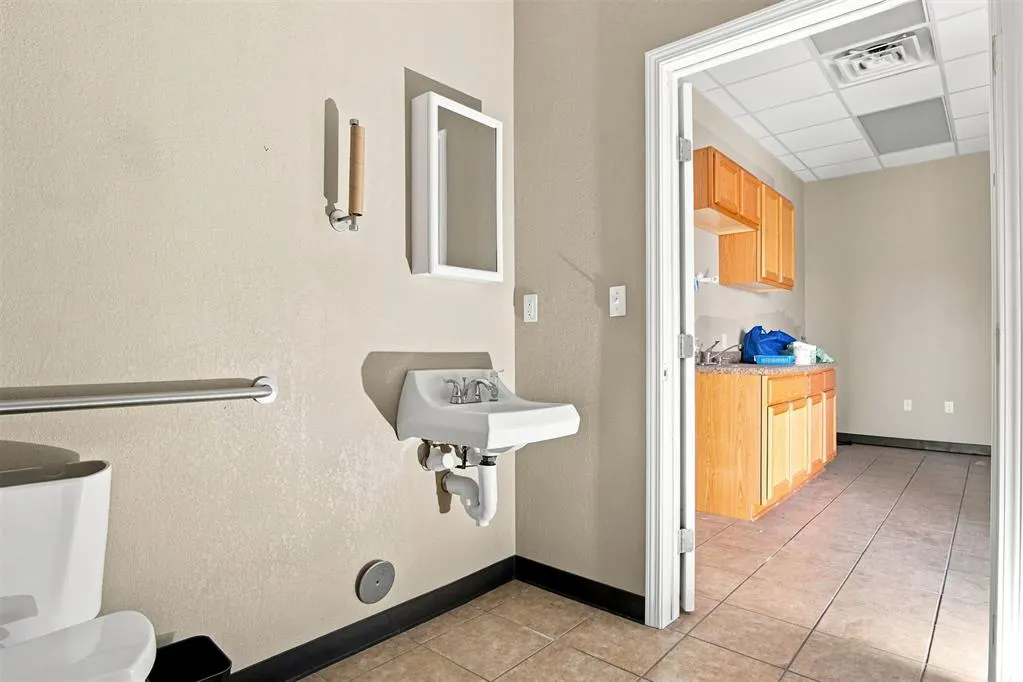 Photo 29 — 3900 E I240 Service Road, Oklahoma City, OK 73135