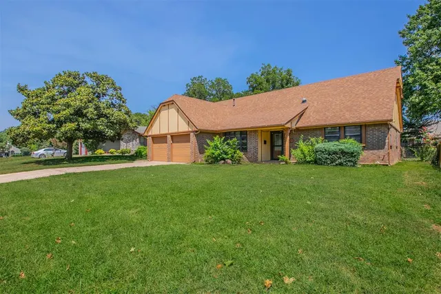 Photo 2 — 1231 Barkley Avenue, Norman, OK 73071