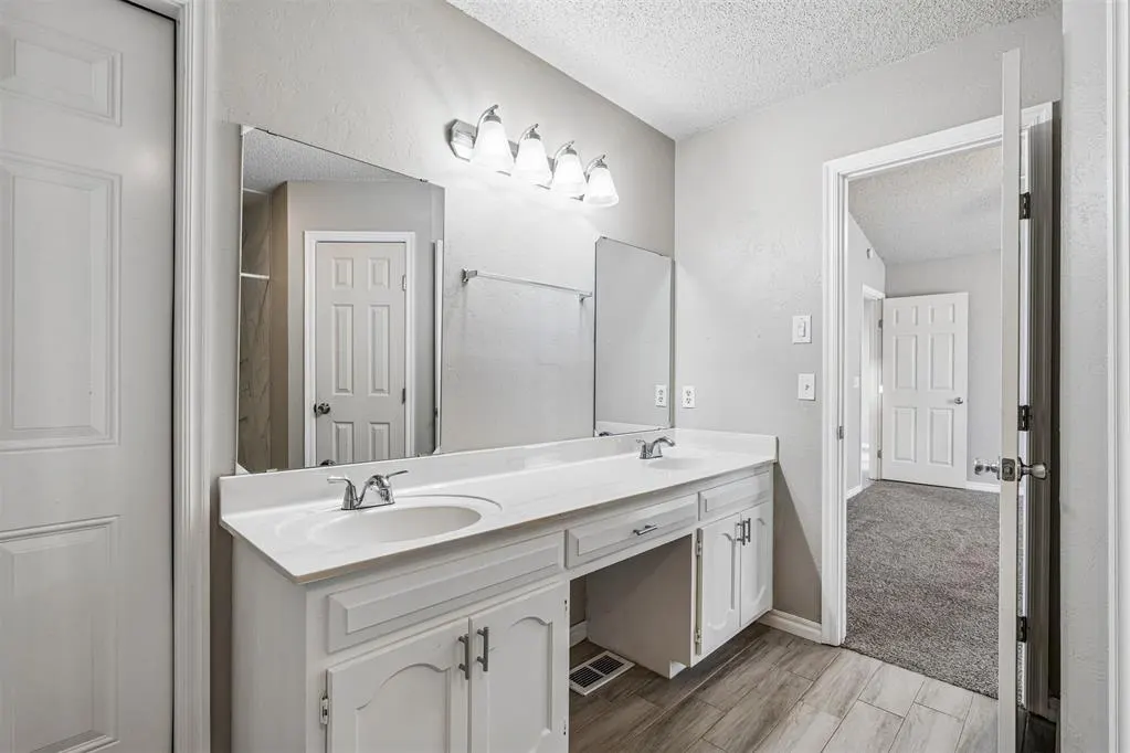 Photo 12 — 217 Cypress Drive, Oklahoma City, OK 73170