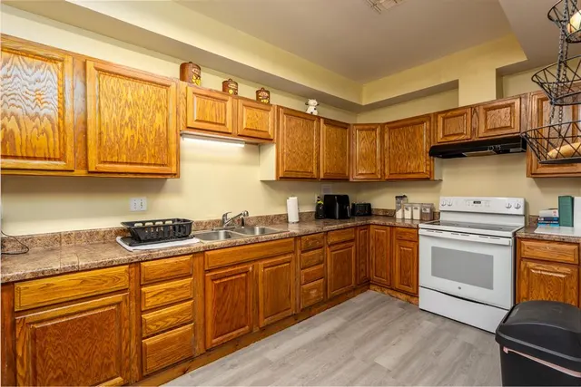 Photo 7 — 4 S Hillcrest Way, Okemah, OK 74859