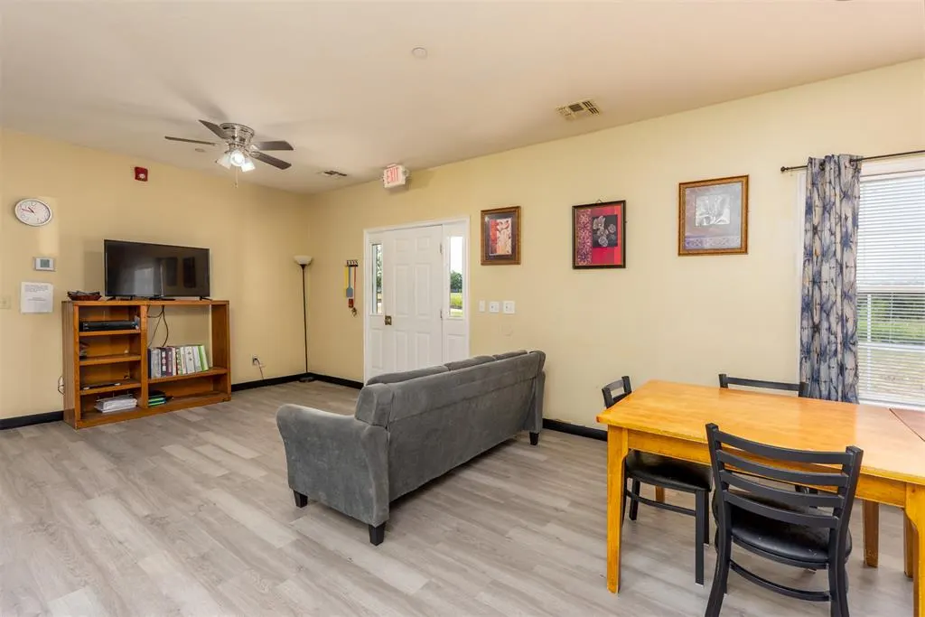 Photo 12 — 4 S Hillcrest Way, Okemah, OK 74859