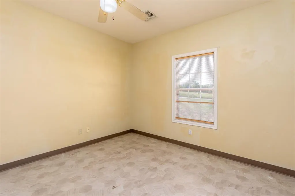 Photo 25 — 4 S Hillcrest Way, Okemah, OK 74859