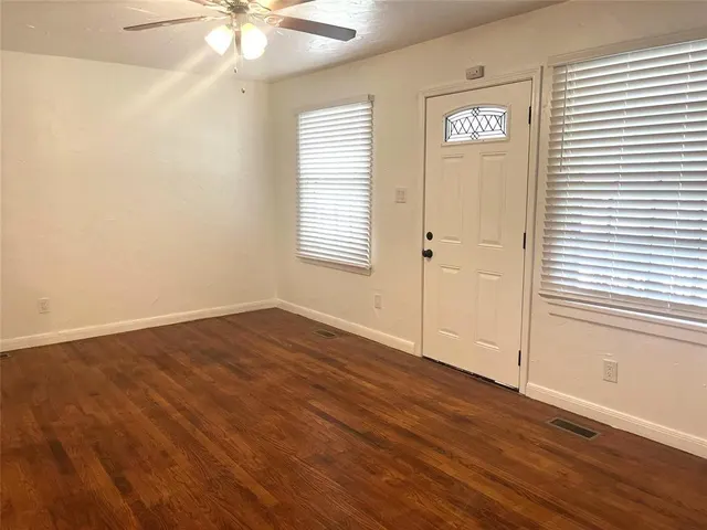 Photo 2 — 7218 SE 15th Street, Oklahoma City, OK 73110