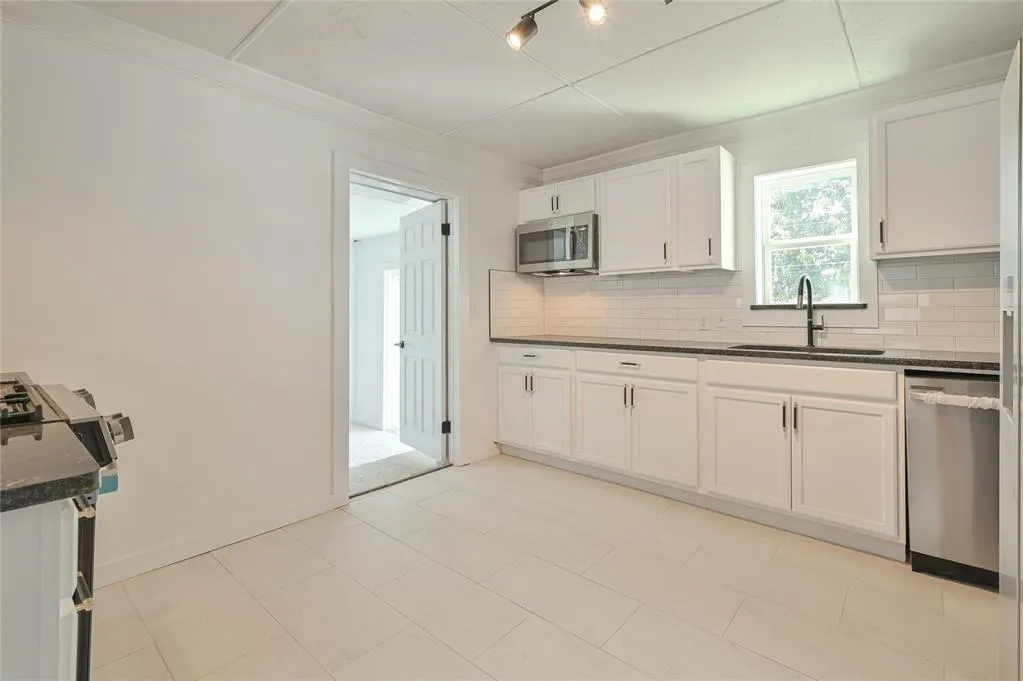 Photo 10 — 1216 SW 48th Street, Oklahoma City, OK 73109
