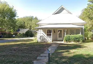Sold home at 122 S Dixon Street