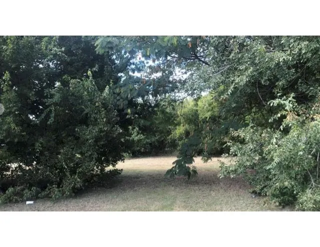 Photo 2 — 3001 SW 10th Street, Oklahoma City, OK 73108