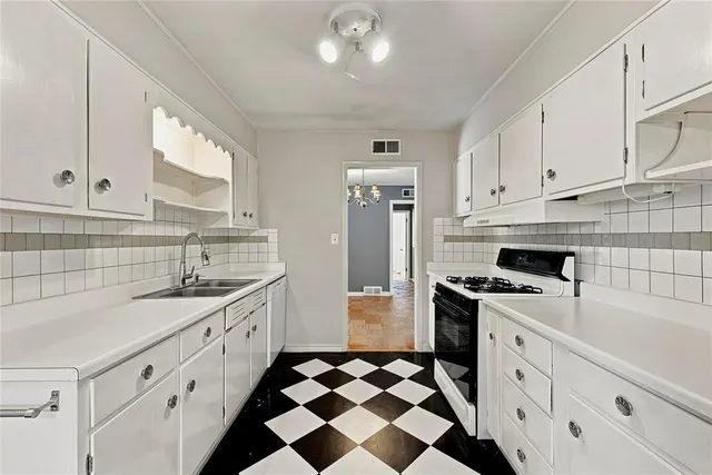 Photo 7 — 2649 Lakeside Drive, Oklahoma City, OK 73120