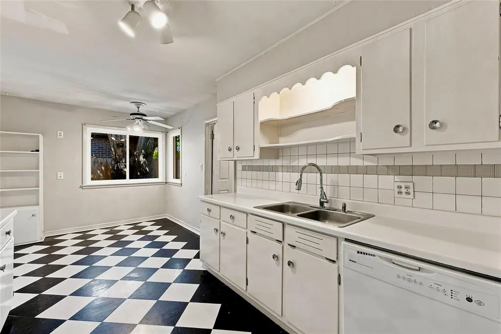Photo 9 — 2649 Lakeside Drive, Oklahoma City, OK 73120