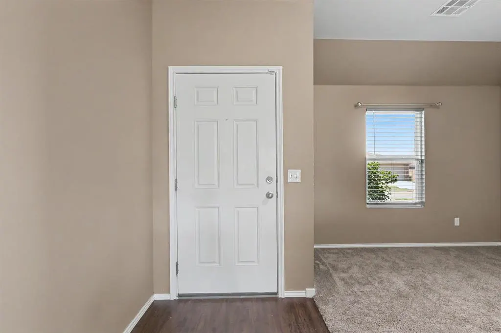 Photo 6 — 9804 Glover River Drive, Yukon, OK 73099