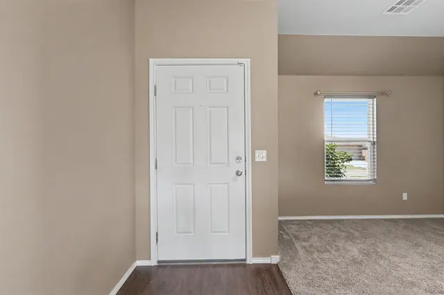 Photo 6 — 9804 Glover River Drive, Yukon, OK 73099
