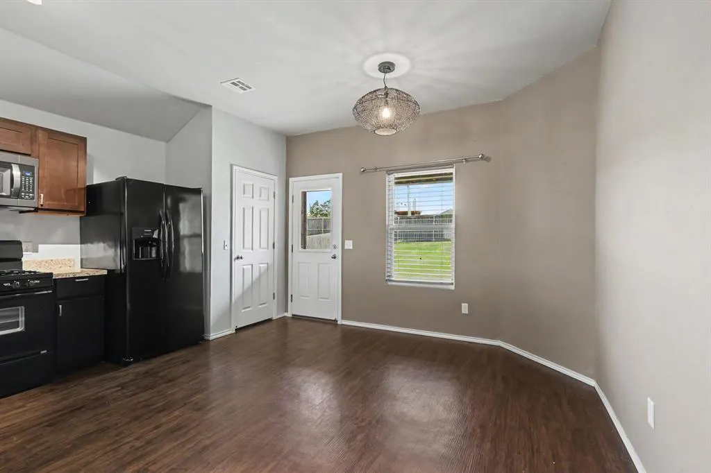 Photo 10 — 9804 Glover River Drive, Yukon, OK 73099