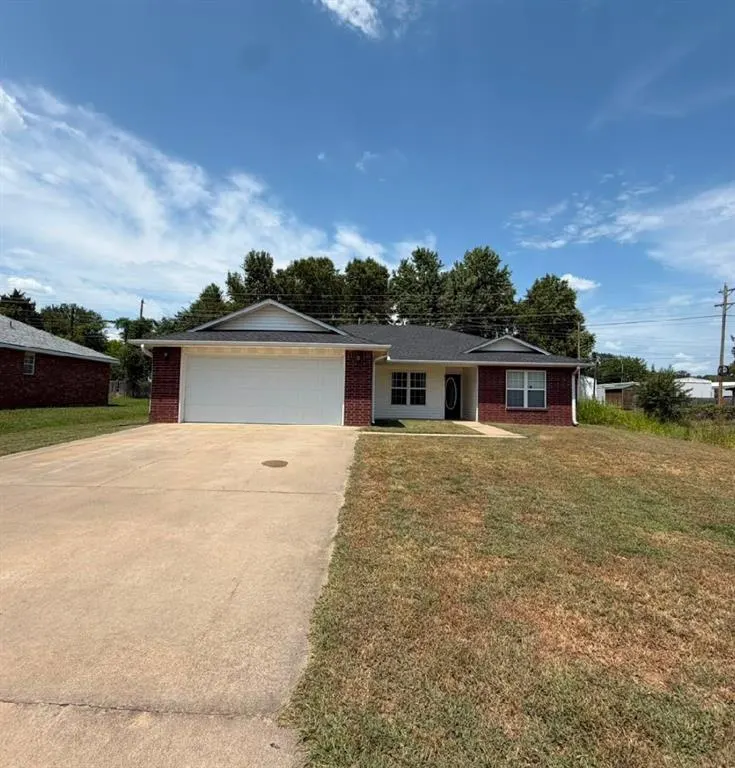 Front exterior — 701 Kody Lane, Sallisaw, OK 74955