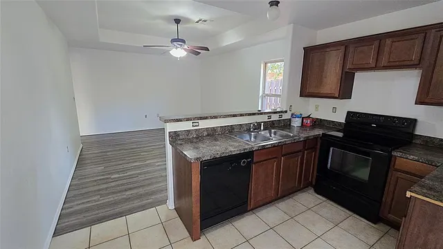 Photo 4 — 805 Crown Heights Lane, Purcell, OK 73080