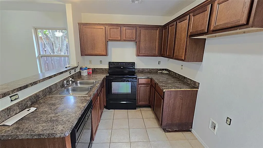 Photo 5 — 805 Crown Heights Lane, Purcell, OK 73080