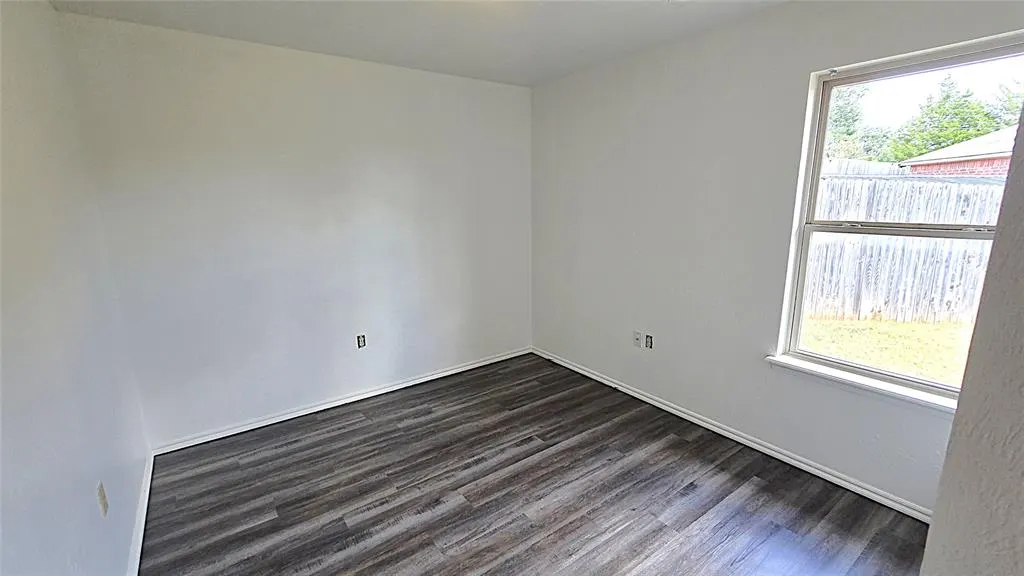 Photo 9 — 805 Crown Heights Lane, Purcell, OK 73080