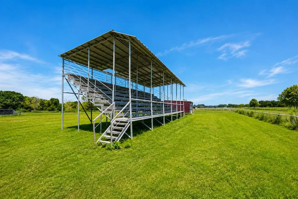 Photo 8 — 18699 Grayson Boulevard, Henryetta, OK 74437