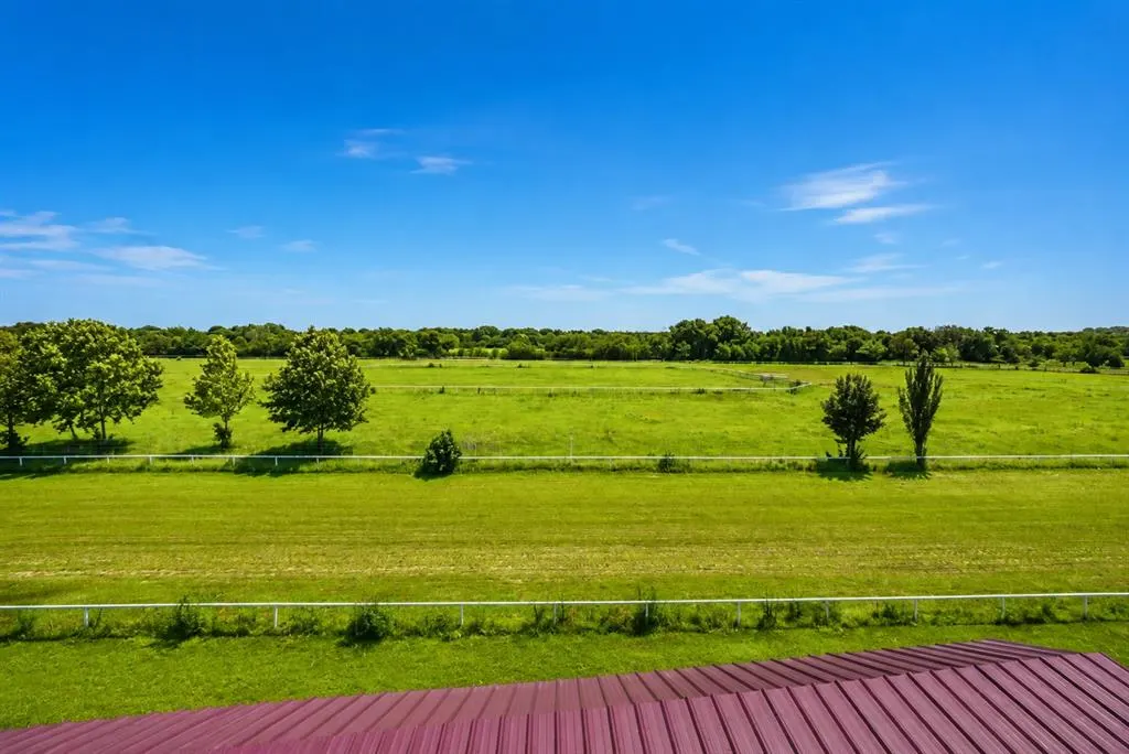 Photo 12 — 18699 Grayson Boulevard, Henryetta, OK 74437