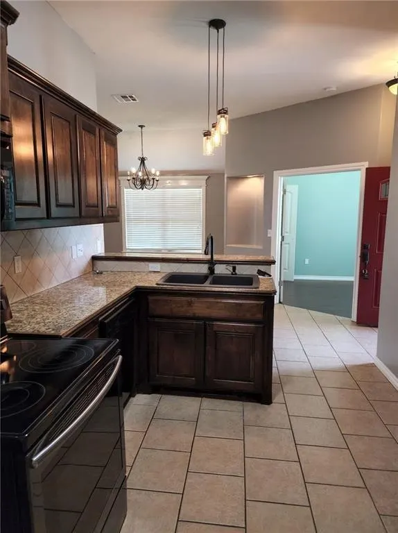 Photo 6 — 10716 SW 32nd Street, Yukon, OK 73099