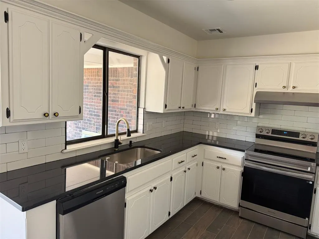 Photo 21 — 1029 Oak Hill Drive, Oklahoma City, OK 73110