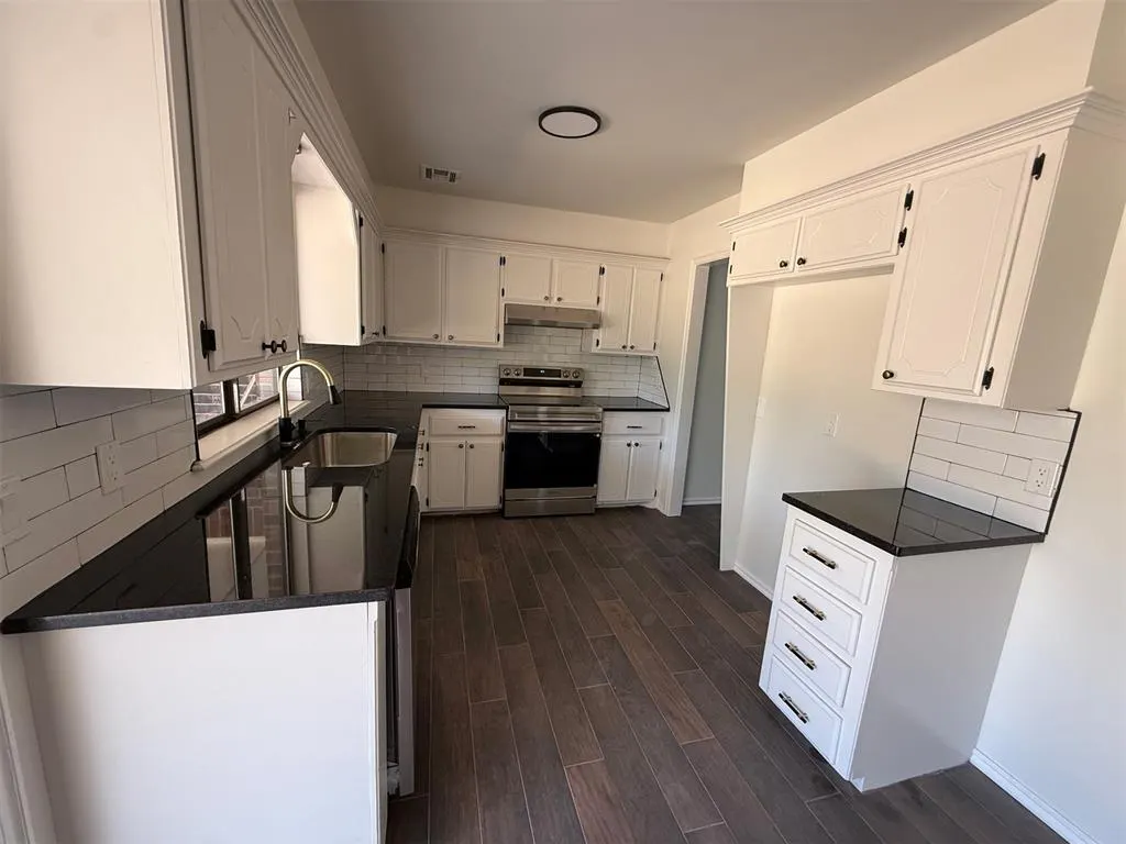 Photo 22 — 1029 Oak Hill Drive, Oklahoma City, OK 73110
